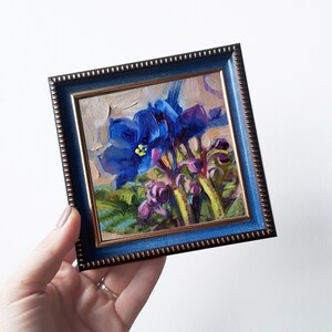 Sorella regalo a lunga distanza Dipinto ad olio viola originale cornice blu, Piccola parete floreale d&#39;arte incorniciata appesa 4x4
