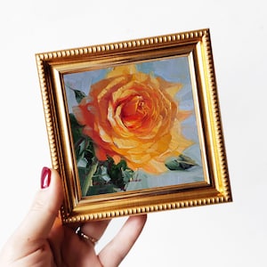 Pintura original de rosa naranja de 4 x 4 pulgadas, pequeña pintura al óleo de flores vibrantes, arte en miniatura para decoración de pared, regalo de cumpleaños, arte de pared de rosas