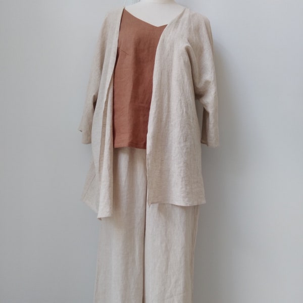 Manteau Kimono en lin, couleur naturelle du lin, tenue de style japonais avec taille personnalisée disponible, manteau léger pour usage intérieur
