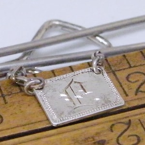 Art Deco Initial &quot;P&quot; Sterling Silver Vintage Drop Tie Bar Classic Men&#39;s or Women&#39;s Tie Clip Accessory