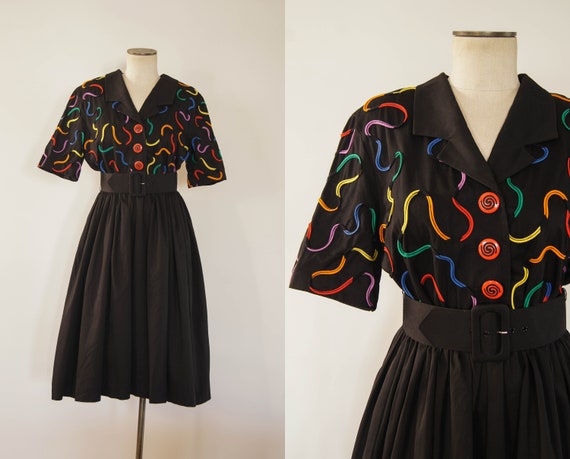vintage 1980s dress / 80s rainbow squiggle shirtdr