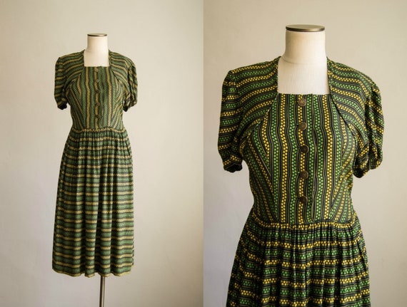 vintage 1940s dress / 40s rayon jersey novelty pri
