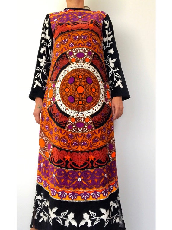 1960s PSYCHEDELIC Pattern Wearable art brushed tow