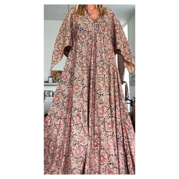 VINTAGE AYESHA DAVAR 1970s gorgeous hand blocked I