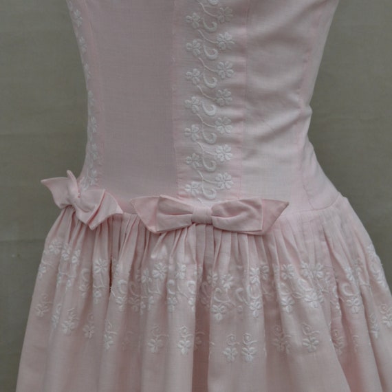 Vintage dress, 1950's / 1960's dress, Pretty pale… - image 6