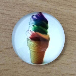 pretty glass cabochon pendant with ice cream cone motif