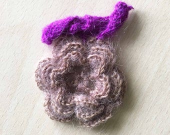 pretty flower crocheted bi color Brown