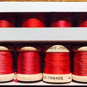 6er Pack Perlgarn aus Seidenfäden Farbe rot
