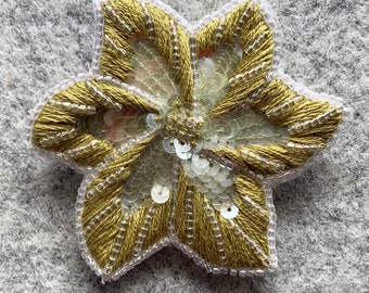 broche tournesol couleur vert basilic 01