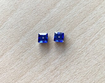 Strass en verre  forme carré   6 x 6 mm sapphire