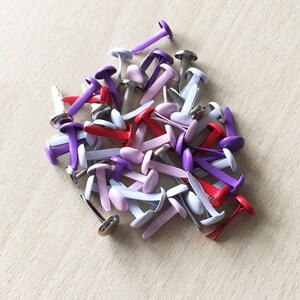50 Marken Brads mit flachem Kopf, 15 mm x 6 mm