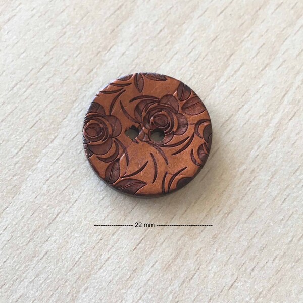joli petit Bouton "fleurs"  marron taille:  22 mm