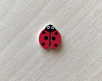 joli petit Bouton "coccinelle " rouge taille: 15 mm