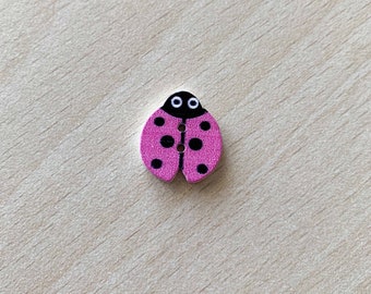 joli petit Bouton "coccinelle " rose taille: 15 mm