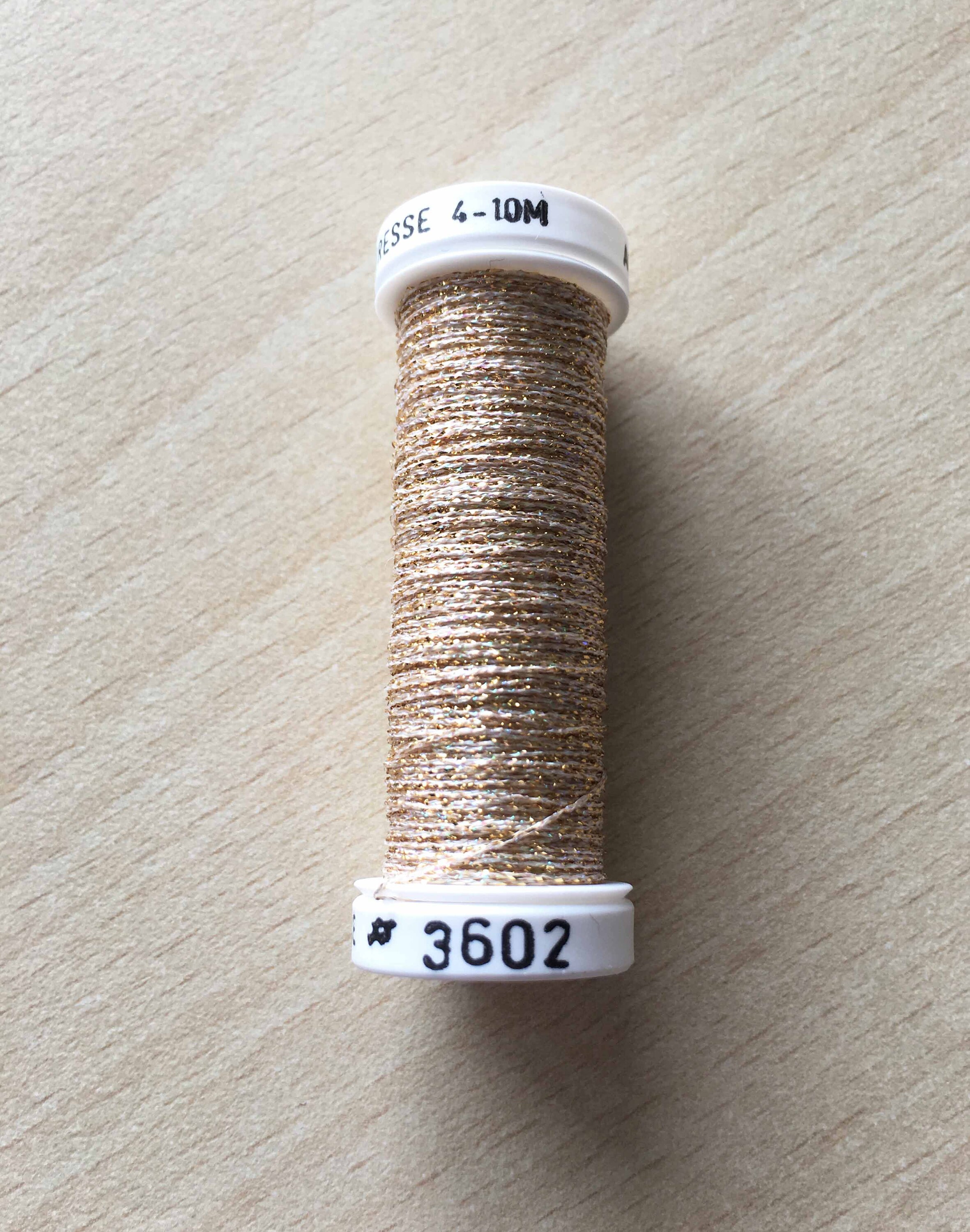 Szpula z metalizowanej nici jedwabnikowej 3602 - Etsy Polska