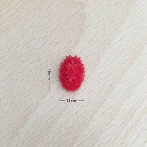 cabochon camée ovale motif floral couleur rouge