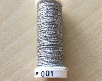 bobine de fil métallisé au ver à soie 001