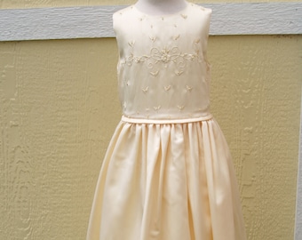 Girls Buttercup Yellow Long Dress Size 6, Yellow Satin, Pearls, Embroidered Flowers, Pleated Skirt, Floor Length, Flower Girl,Beauty Pageant