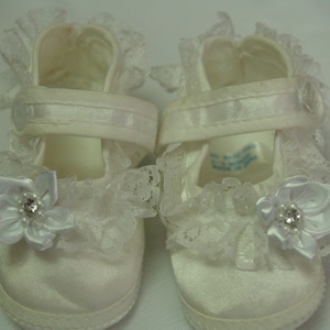 Baptism Infant Shoes, Satin booties, Off-white color shoes, Off White Satin Mary Janes, Soft Crib Shoes, Pageant Wear, Christening