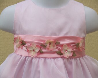 Vintage Girls Pink dress size M 9 to12M vintage flowers on satin sash and matching headband