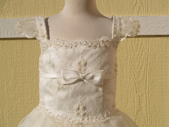 Ivory flower Girl Dress Size 6 full, Lace Bodice, Bows and pearls, Fluttering See Thru Half Cap Sleeve, Organza Skirt,Pageant Gown,Communion