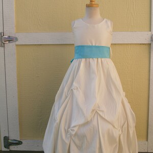 Girls Short Ivory Taffeta Dress w Aqua Blue Sash Size 2, Skirt w Pickups,Ivory and Pink,Sunday Best,Flower Girl,Beauty Pageant Wear