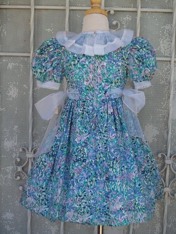 Girls Blue Flower Print Organza Collar Dress Size 4, Vintage Watercolors Dress, 90s Girls Dressy Dress Organza Bows Puffy Sleeves Full Skirt Girls Blue Flower Print Organza Collar Dress Size 4, Vintage Watercolors Dress, 90s Girls Dressy Dress Organza Bows Puffy Sleeves Full Skirt