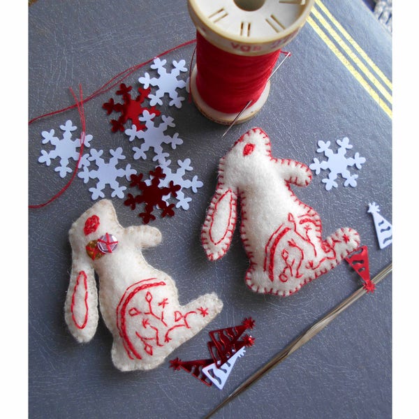 Christmas Bunny Hanging Deco Handembroidered, Secret Santa, Small Gift, Personalised, Felt Ornament, Congratulations, Made in UK