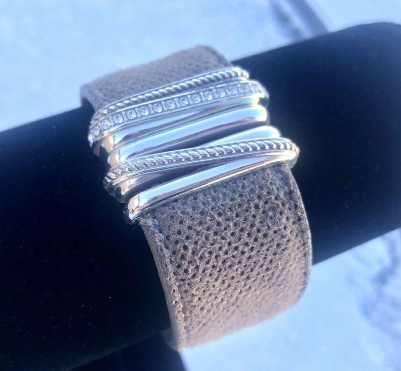 Brighton JF4480 Neptunes Rings breites modernistisches Lederarmband Einzelverkauf USD88 Bild 1