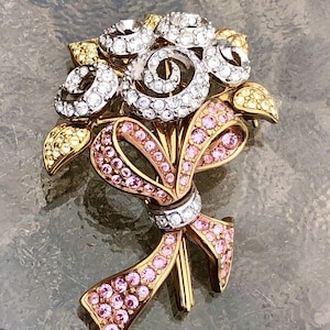 世界有名な Swarovski brooches - Etsy 日本 アクセサリー