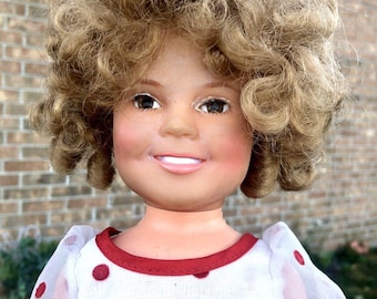 Vtg 1972 SHIRLEY TEMPLE Doll By Ideal Stand Up & Cheer Doll Red Polka Dot Dress