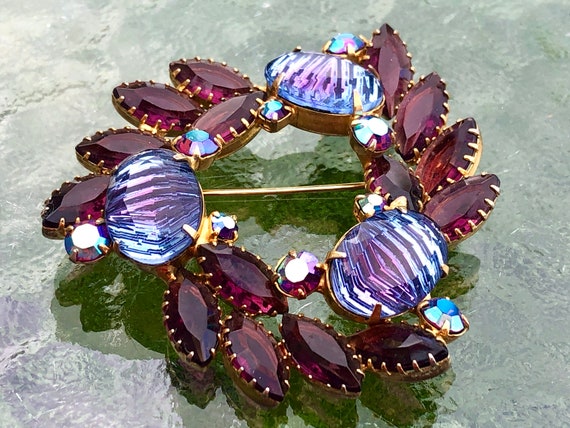 Vintage Juliana D&E Purple/violet Watermelon Iridescent 
