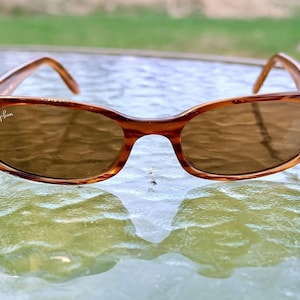 Gafas de sol Ray-Ban Sidestreet RB2129 938 con elegante diseño de madera y protección UV B15 imagen 1