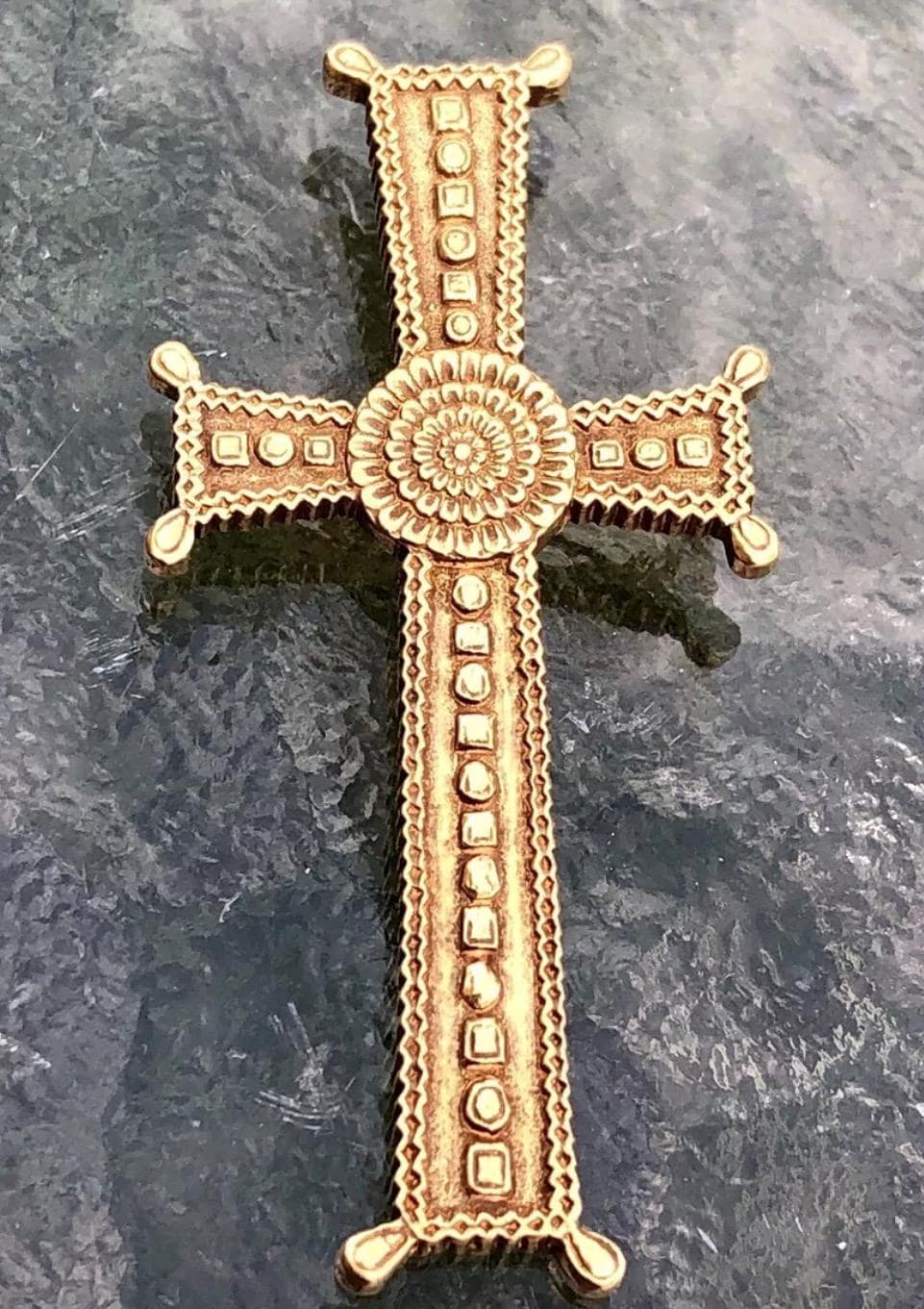 MMA 1982 Rare Replicas Pectoral Byzantium Cross Pendant Gold