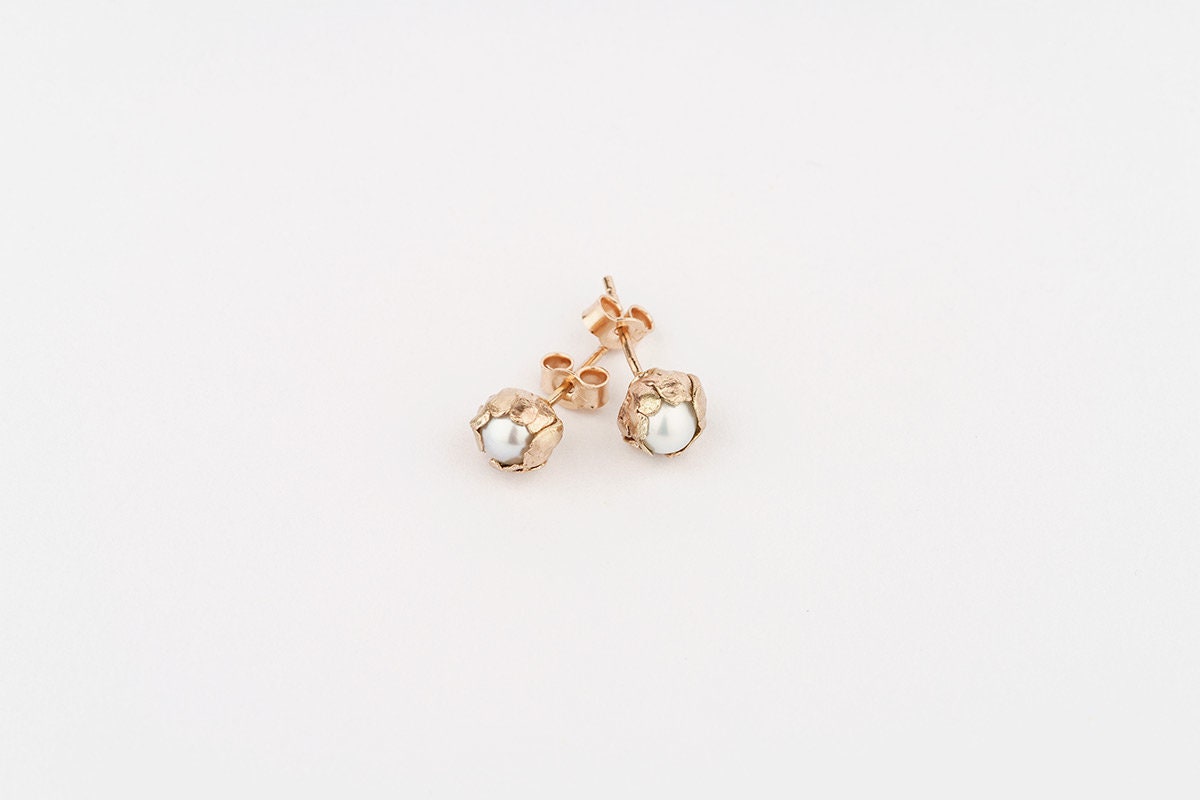 Waterlily Pearl Earrings