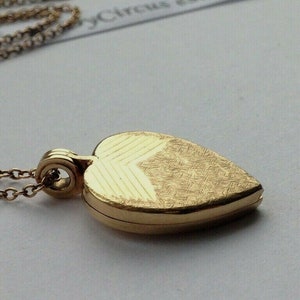 9ct Gold Heart Opening Locket Necklace