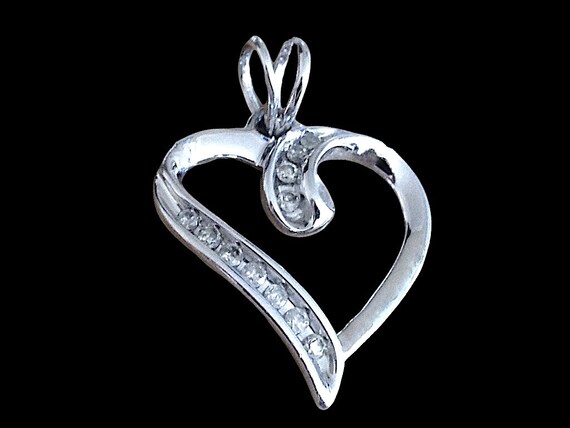 Gold 0.22 Carat Diamond Pendant 
