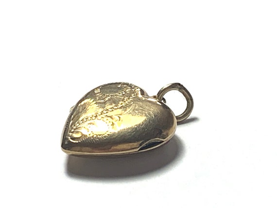 9ct 375 Gold Vintage Locket dated 1977 - image 1