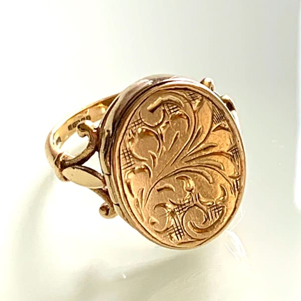 9ct Gold Vintage 1983 Locket Ring Fully Hallmarked - Size O