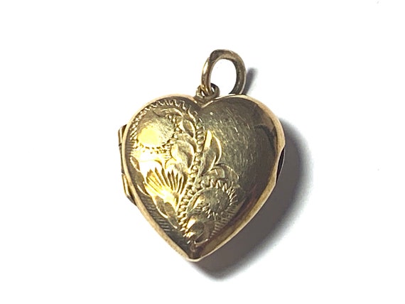 9ct 375 Gold Vintage Locket dated 1977 - image 4