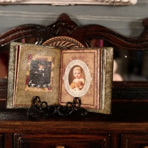 Dollhouse Miniature Photo Album Kit Download 1:12