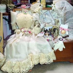 Artisan Dollhouse Trunk BCT04