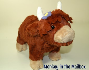 Animal en peluche Highland Cow, peluche coo, animal en peluche minky personnalisé, amoureux doux, peluche, cadeau neutre en matière de genre, cadeau de baby shower, anniversaire