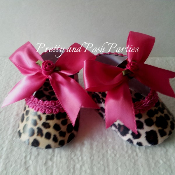 10 Adorable Embellished Leopard Print Paper Shoe Favor Boxes