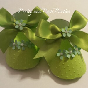 10 Adorable Floral Green Pearl Embellishment Paper Shoe Favor Boxes