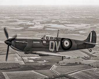 Spitfire photo, black and white photo - in flight near Duxford, photograph