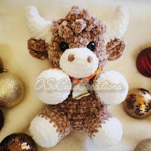 Crochet Highland Cow Plushie: Brown Velvet Farm Animal with Bell