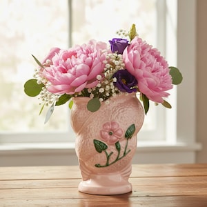 VTG Hull Vase Pink Wildflower Shell Shaped USA #5-6" Mid Century Modern