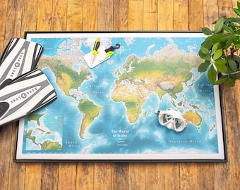 Mapa świata do nurkowania z pinezkami - Tablica korkowa - Niebieski i brązowy - Prezent dla nurków - Mapy podboju