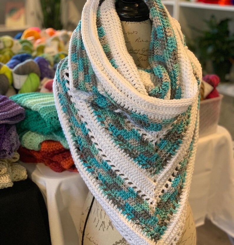 Custom Color Wild Oleander Hooded Scarf, triangle scarf, hooded scarf, crochet scarf image 3